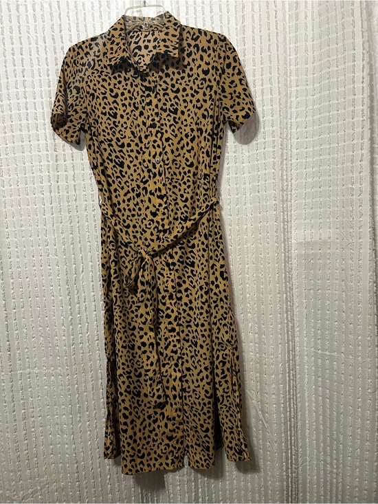 Dresses & Skirts - Leopard Print Women’s Small Button Front Tie-Waist Maxi Shirt Dress